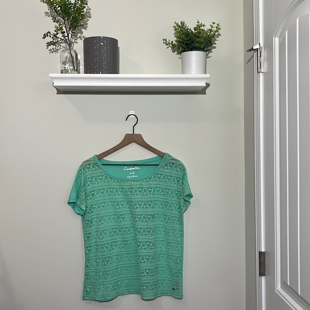 4 for 25 🌻Aeropostale short sleeve mint top with lace front
